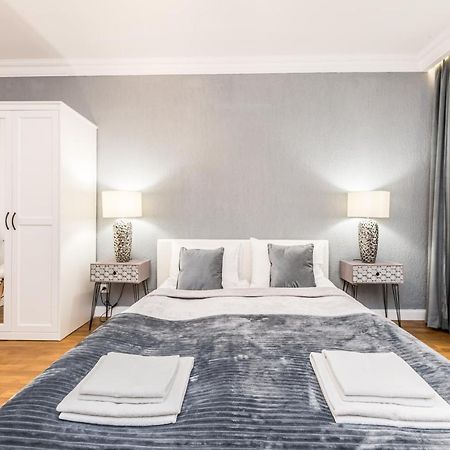 Rent Like Home - Przejscie Garncarskie 10 Breslavia Exterior foto