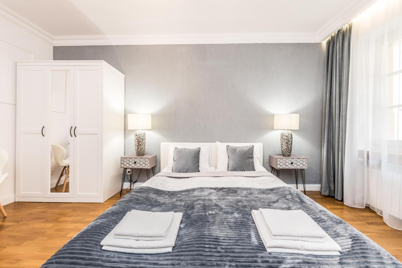 Rent Like Home - Przejscie Garncarskie 10 Breslavia Exterior foto